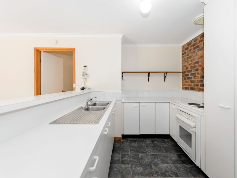 6/12 Blackett Crescent, Greenway ACT 2900