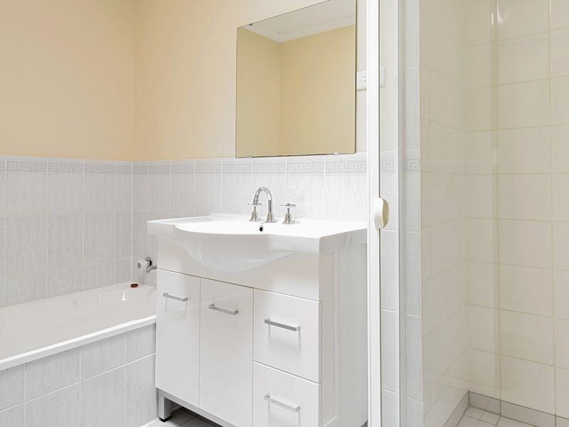 6/12 Blackett Crescent, Greenway ACT 2900