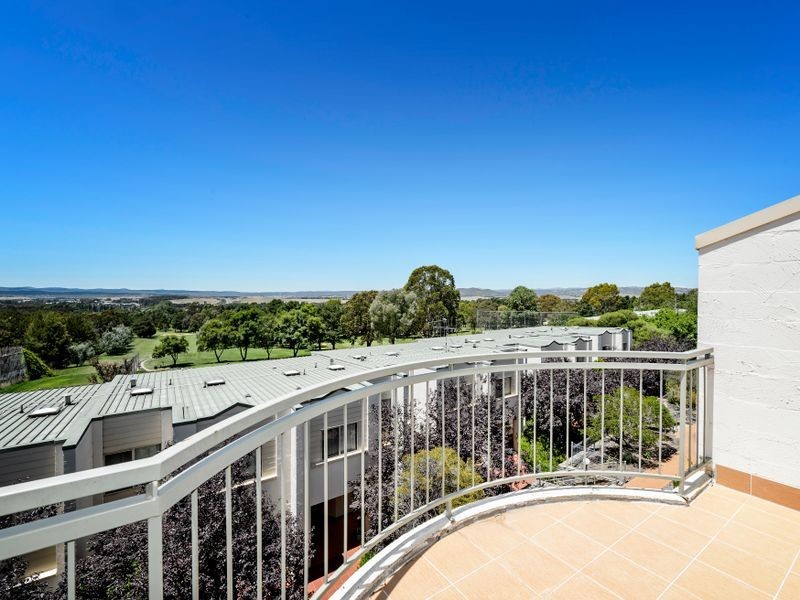 8/41 Leahy Close, Narrabundah ACT 2604