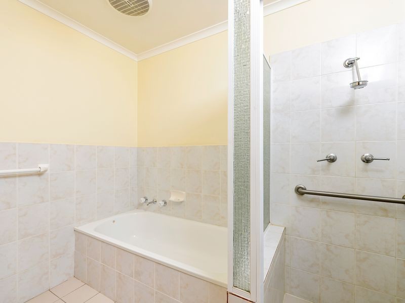 12/34 Sid Barnes Crescent, Gordon ACT 2906