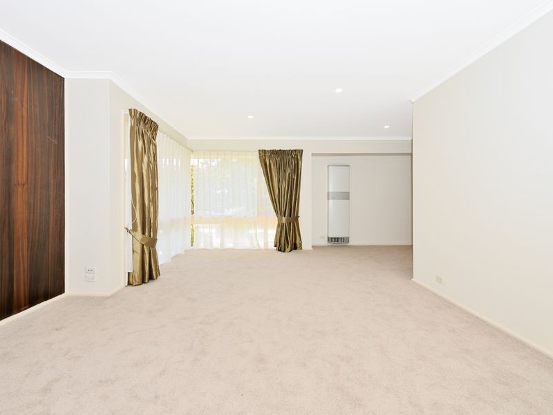27 Dixon Drive, Duffy ACT 2611