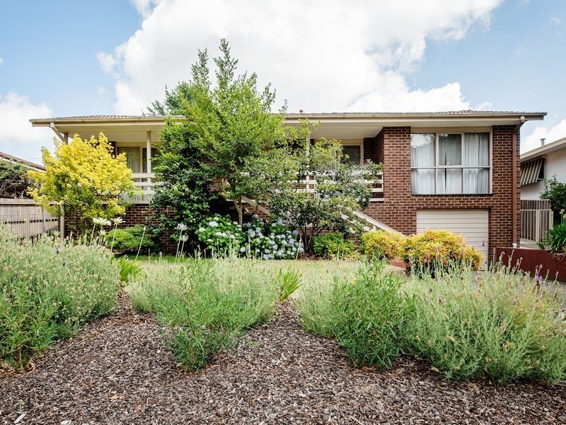 98 O’Loghlen Street, Latham ACT 2615