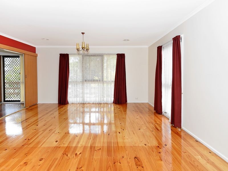 98 O’Loghlen Street, Latham ACT 2615