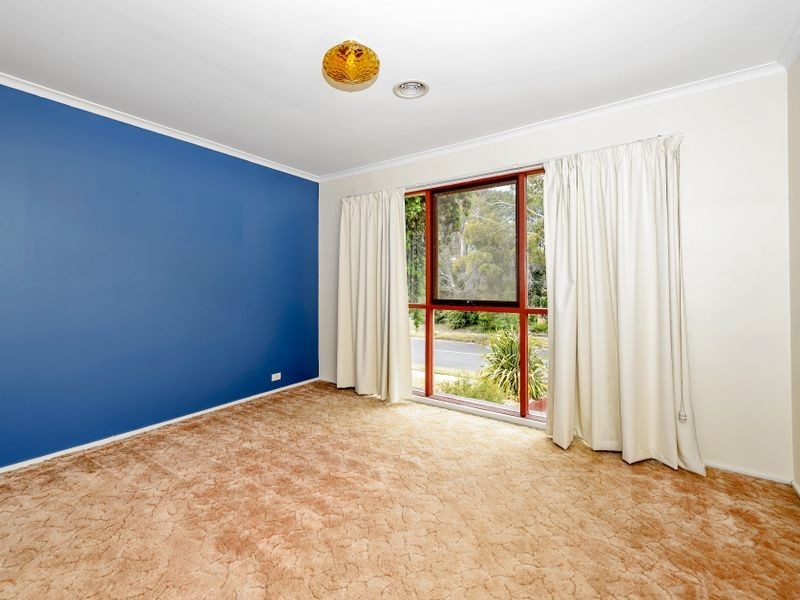 98 O’Loghlen Street, Latham ACT 2615