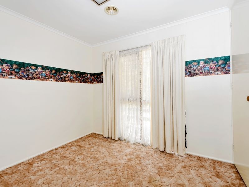 98 O’Loghlen Street, Latham ACT 2615
