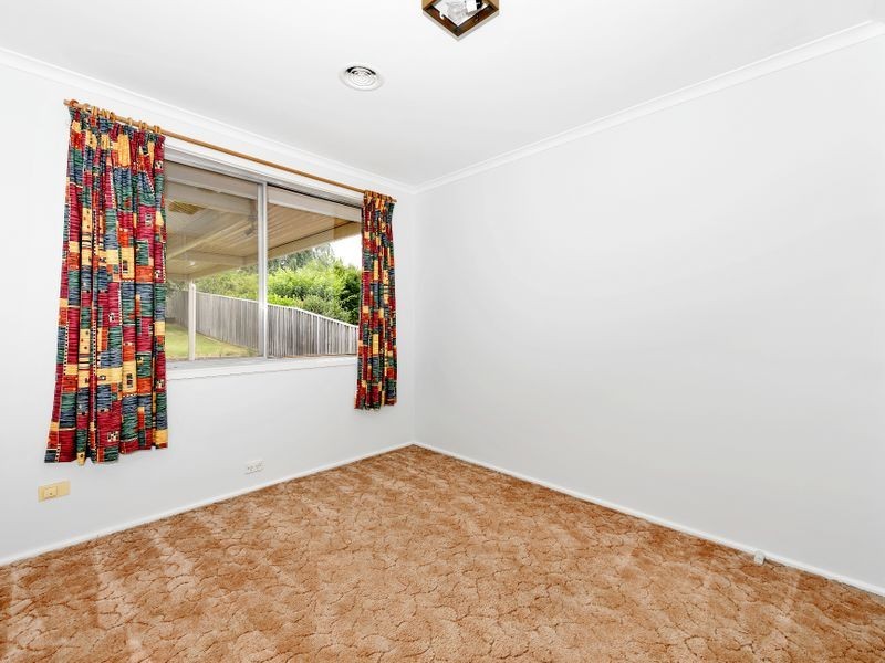 98 O’Loghlen Street, Latham ACT 2615