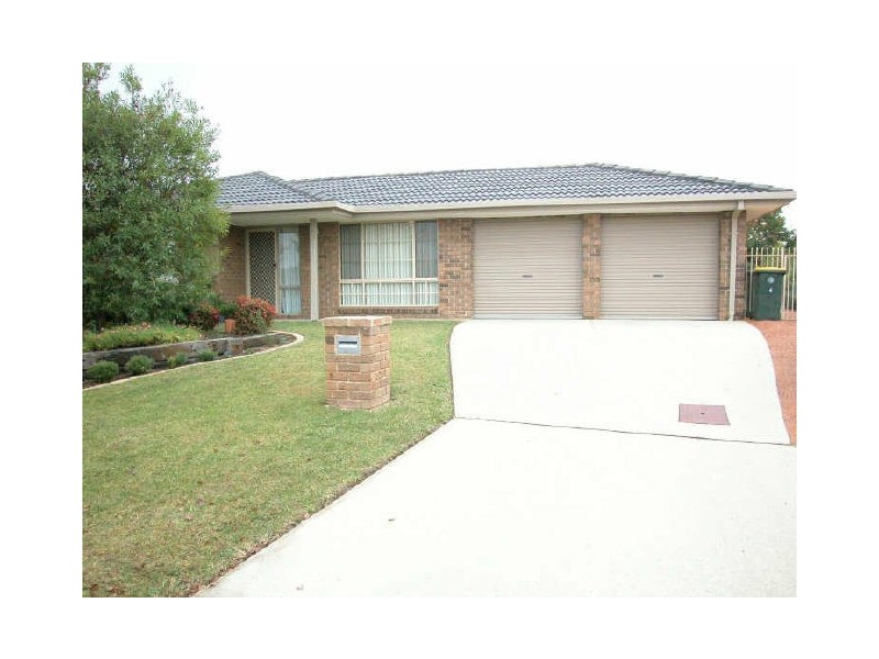 4 Iredale Place, Gordon ACT 2906