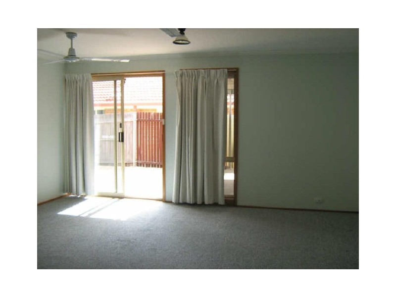 2 Rumsey Place, Banks ACT 2906