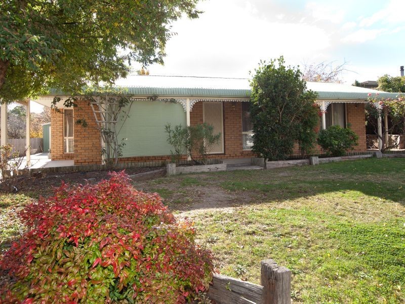 9 Andrew Crescent, Calwell ACT 2905