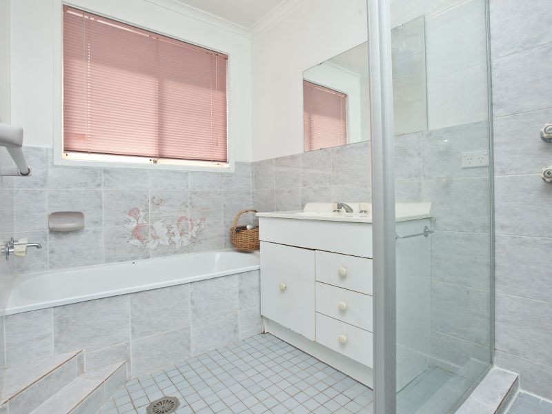 9 Andrew Crescent, Calwell ACT 2905