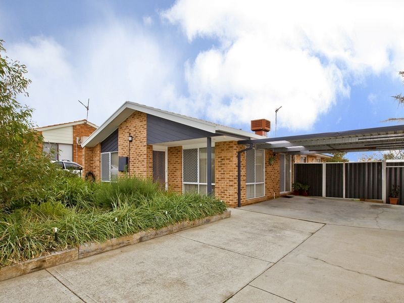 11 Mathews Place, Banks ACT 2906