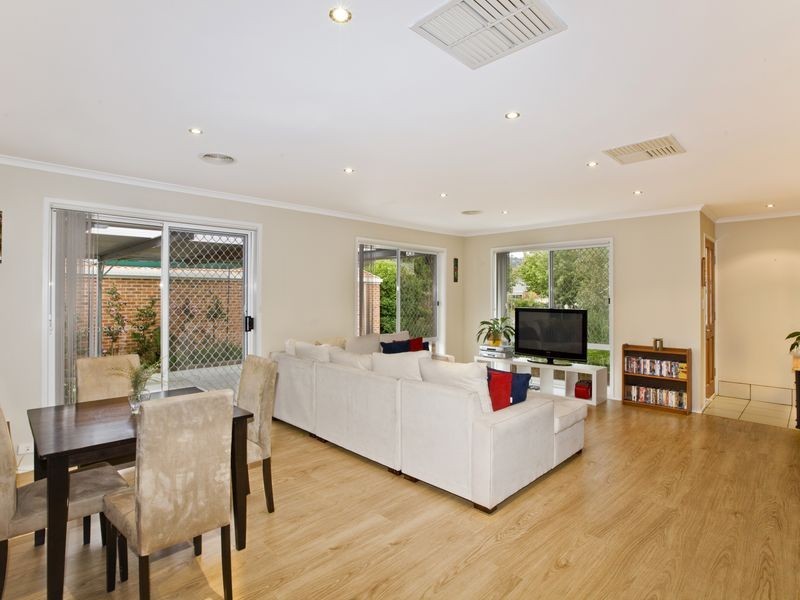 11 Mathews Place, Banks ACT 2906