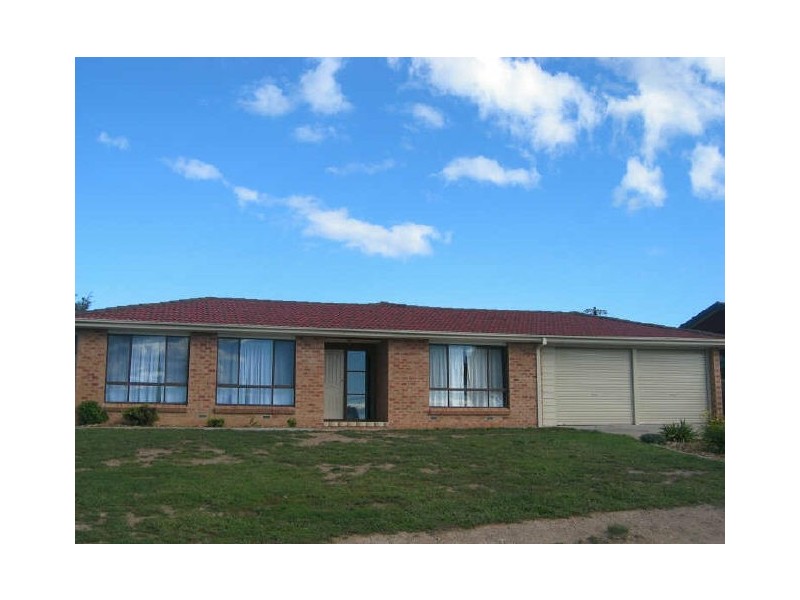 36 May Maxwell Place, Gilmore ACT 2905