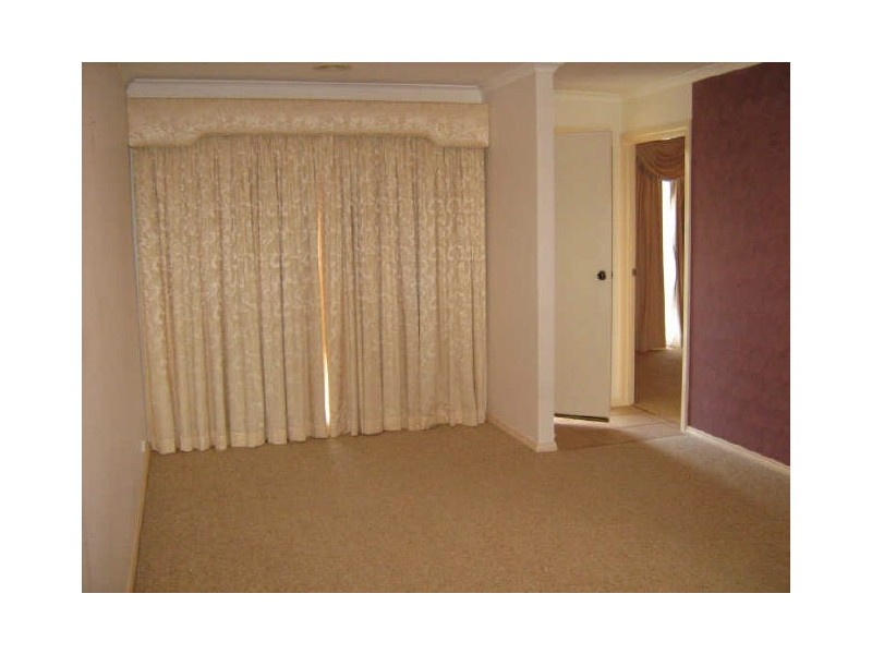 8 Plante Place, Conder ACT 2906