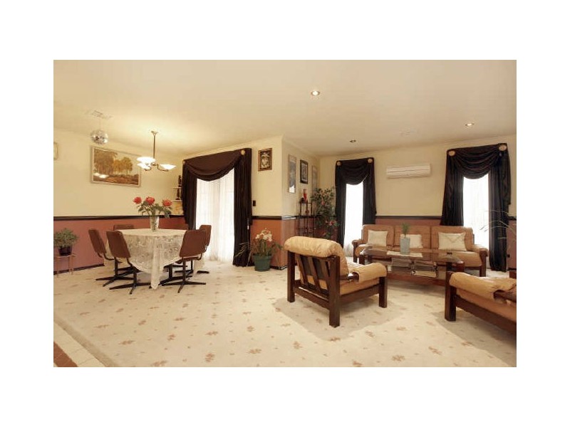 49 Sid Barnes Crescent, Gordon ACT 2906