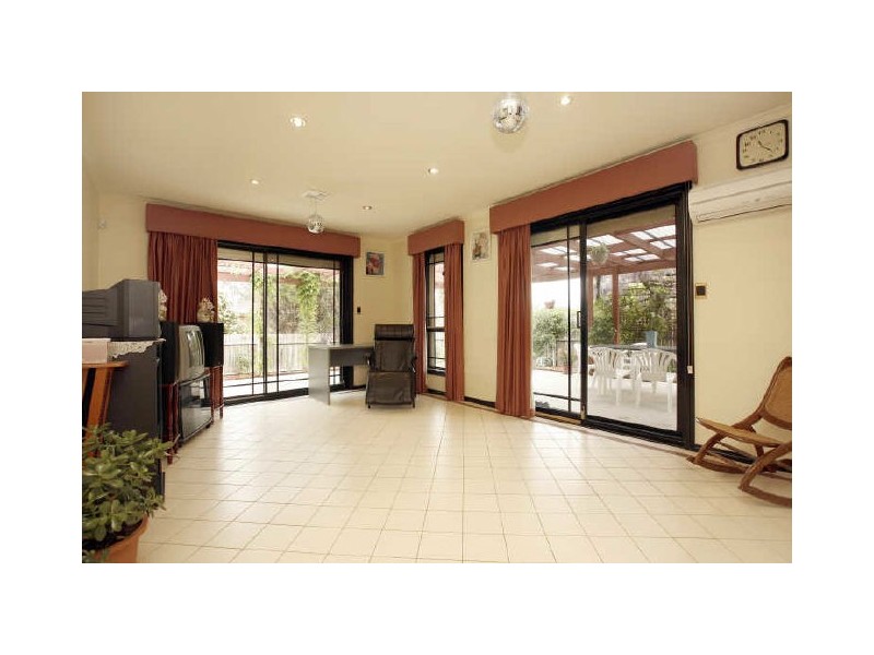 49 Sid Barnes Crescent, Gordon ACT 2906