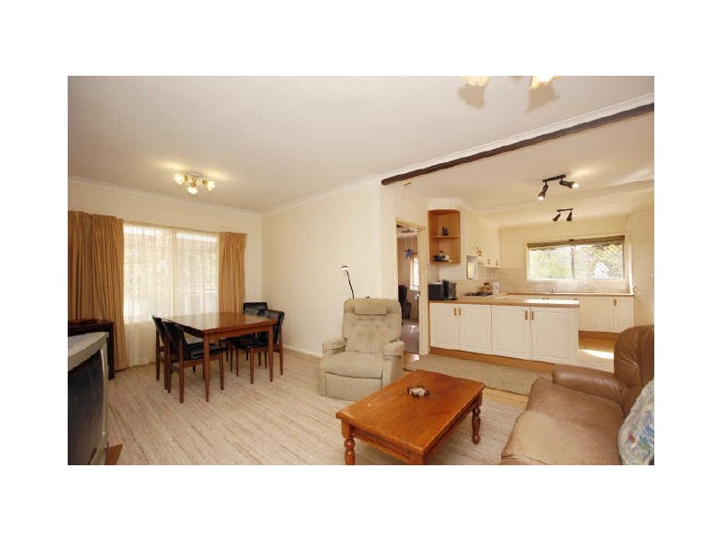 6 Hull Place, Hackett ACT 2602