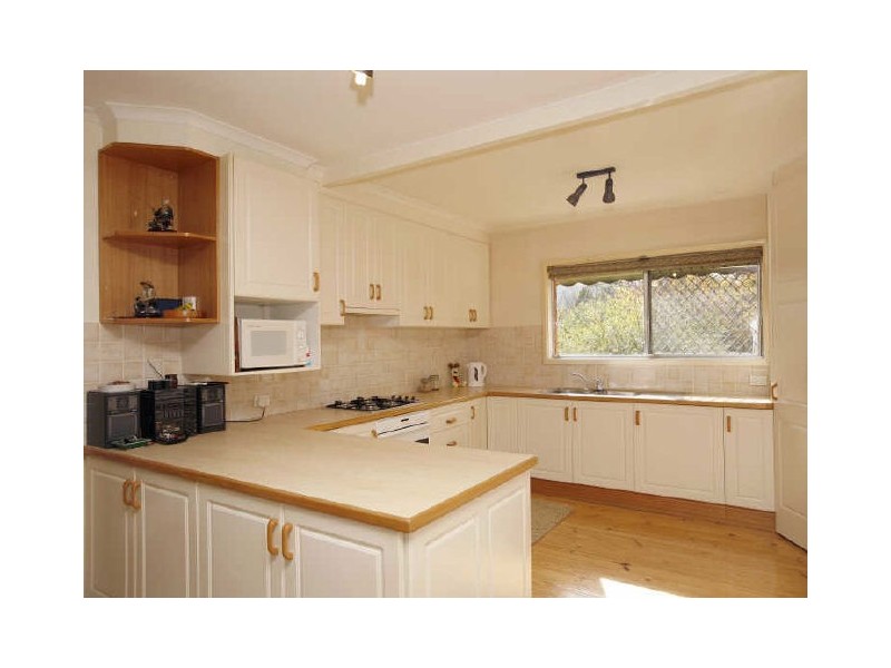 6 Hull Place, Hackett ACT 2602