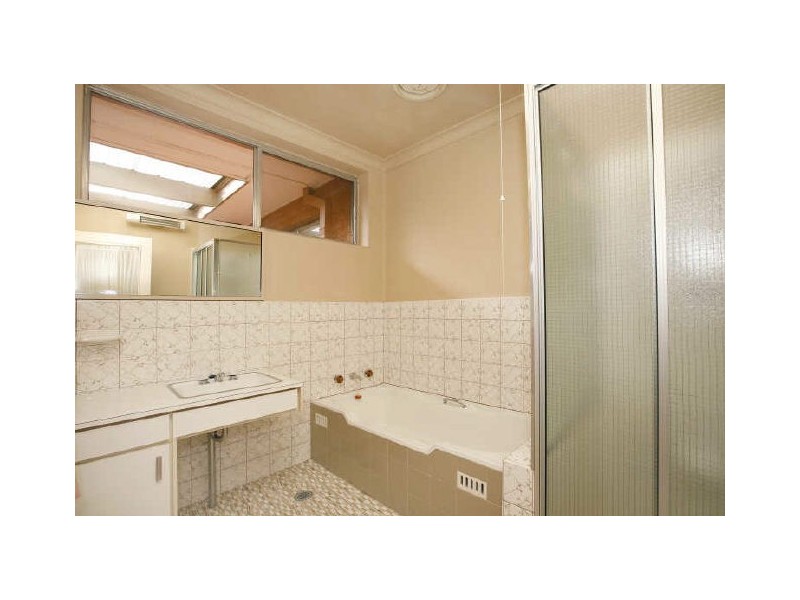 6 Hull Place, Hackett ACT 2602