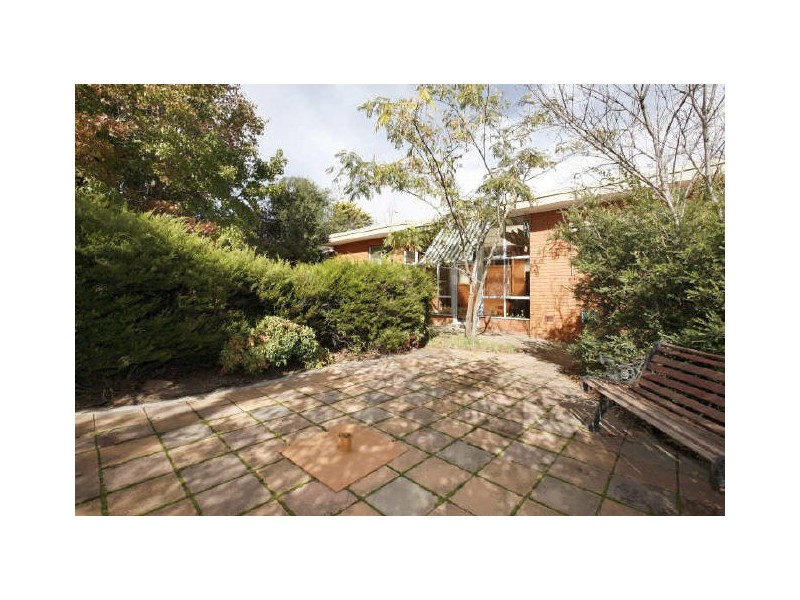 6 Hull Place, Hackett ACT 2602