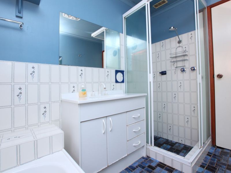 77 Goldstein Crescent, Chisholm ACT 2905