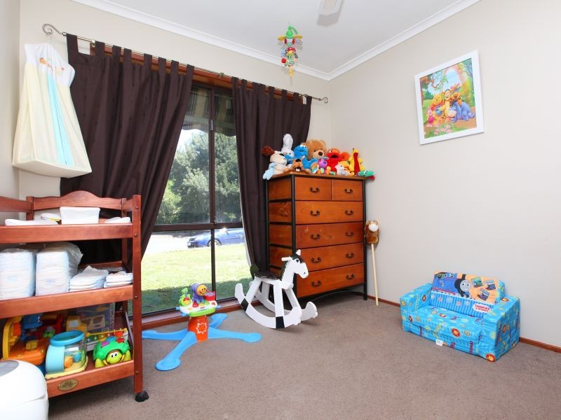 77 Goldstein Crescent, Chisholm ACT 2905