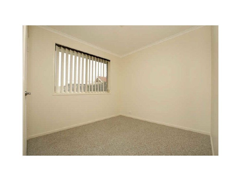 2/7 Halloran Drive, Jerrabomberra NSW 2619