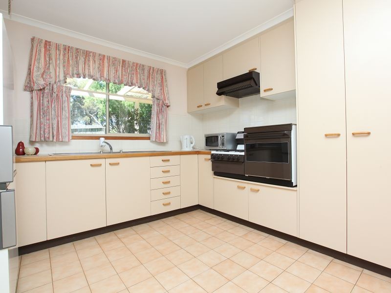 26 Churchill Way, Gordon ACT 2906