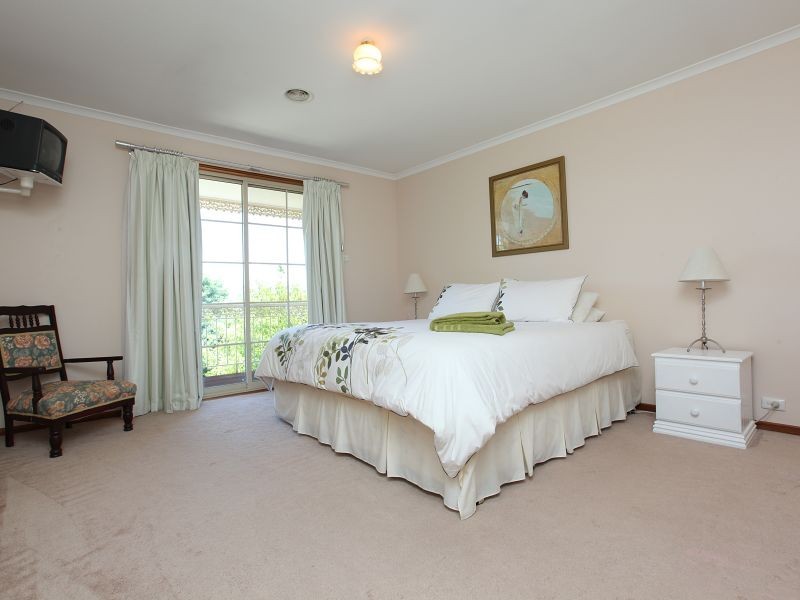 26 Churchill Way, Gordon ACT 2906