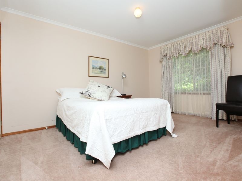 26 Churchill Way, Gordon ACT 2906