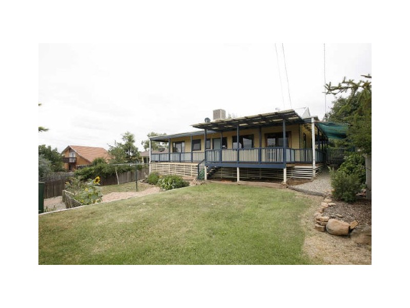 17 Girdlestone Circuit, Calwell ACT 2905