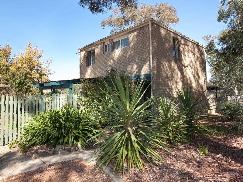 14 Jenner Court, Wanniassa ACT 2903
