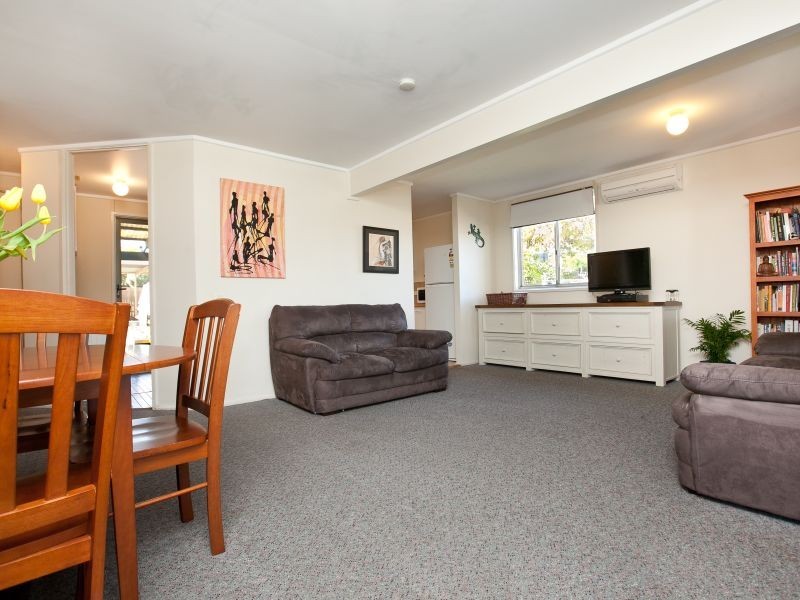 14 Jenner Court, Wanniassa ACT 2903