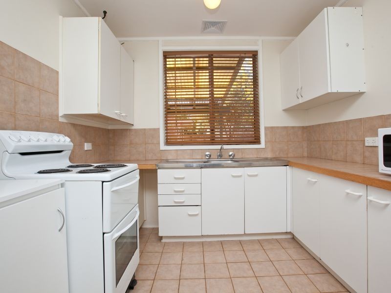 14 Jenner Court, Wanniassa ACT 2903