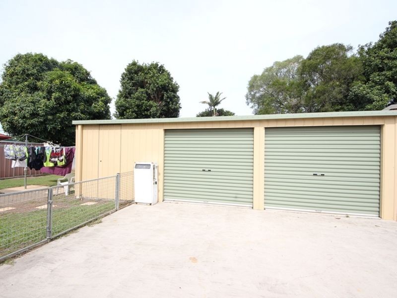 22 Arrakune Crescent, Kallangur QLD 4503