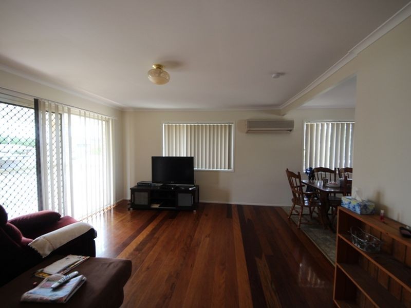 22 Arrakune Crescent, Kallangur QLD 4503