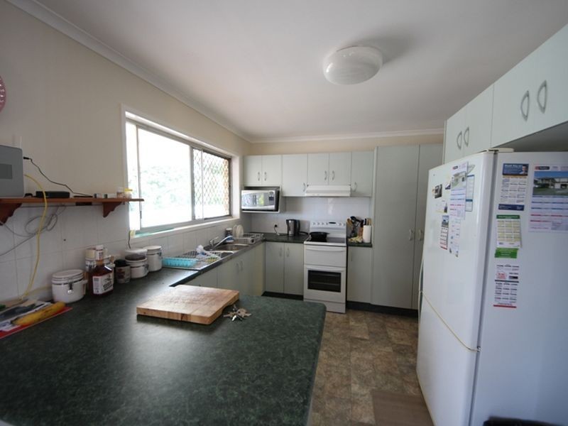 22 Arrakune Crescent, Kallangur QLD 4503