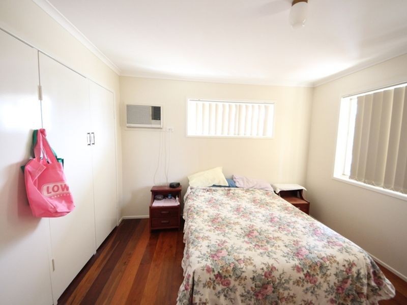 22 Arrakune Crescent, Kallangur QLD 4503