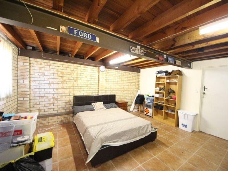 22 Arrakune Crescent, Kallangur QLD 4503