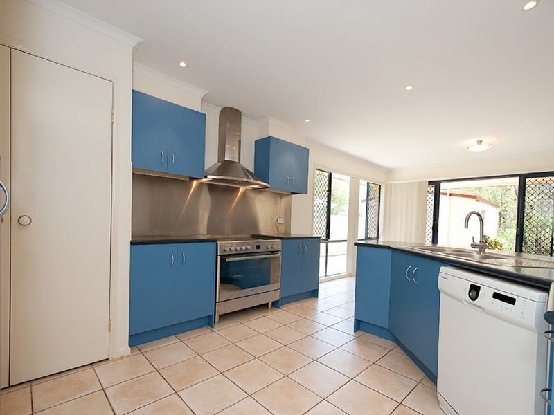 14 Franzin Drive, Cashmere QLD 4500