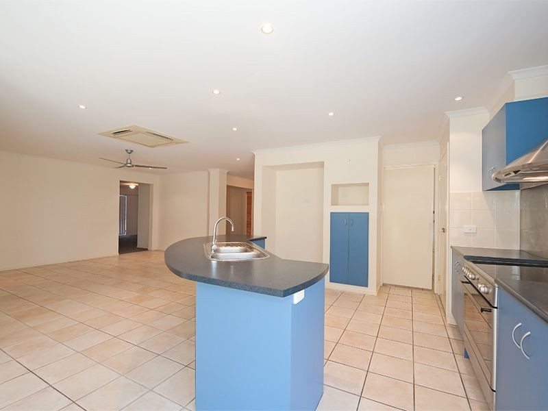 14 Franzin Drive, Cashmere QLD 4500