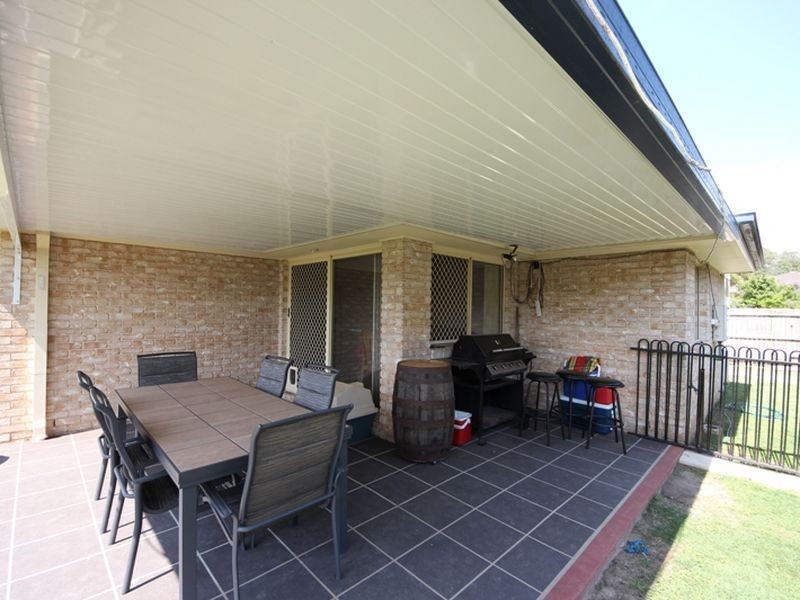 9 Mowbray Court, Kallangur QLD 4503
