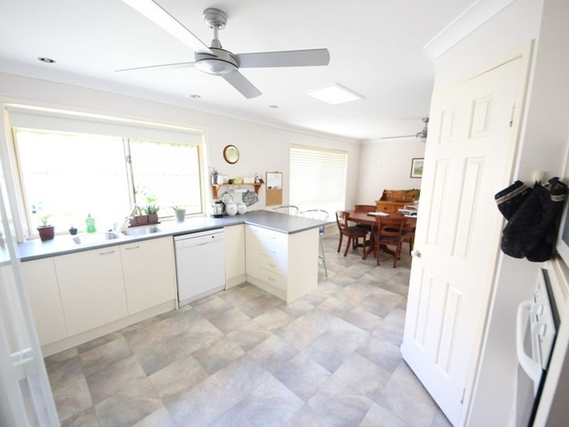 33 Butterfly Drive, Kallangur QLD 4503