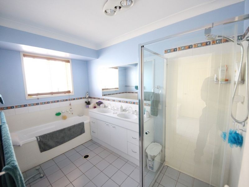 33 Butterfly Drive, Kallangur QLD 4503