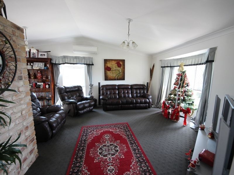 26 Highgate Court, Kallangur QLD 4503