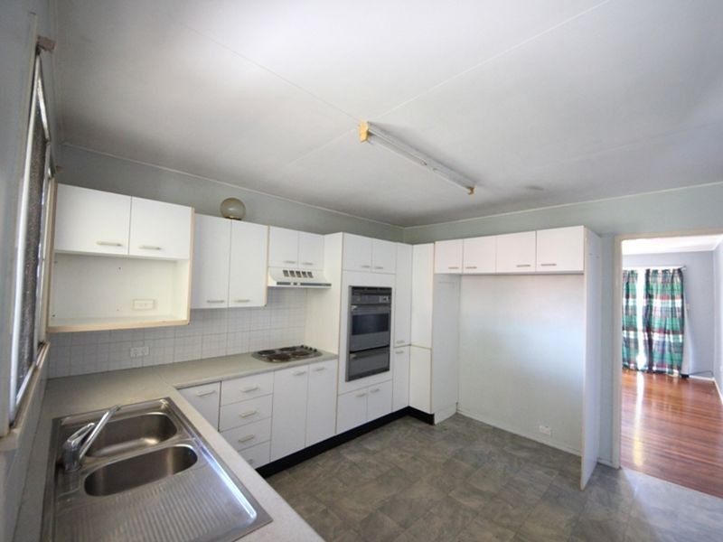 29 Andrew Street, Kallangur QLD 4503