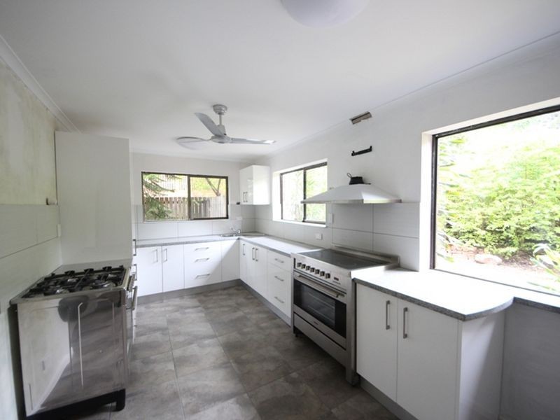 1143 Anzac Avenue (Service Street), Petrie QLD 4502