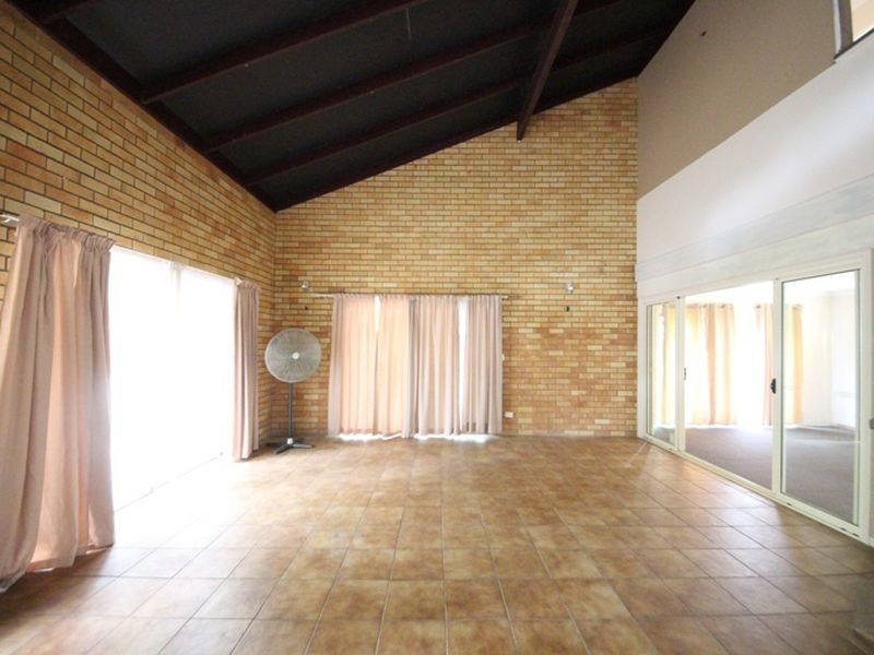 1143 Anzac Avenue (Service Street), Petrie QLD 4502