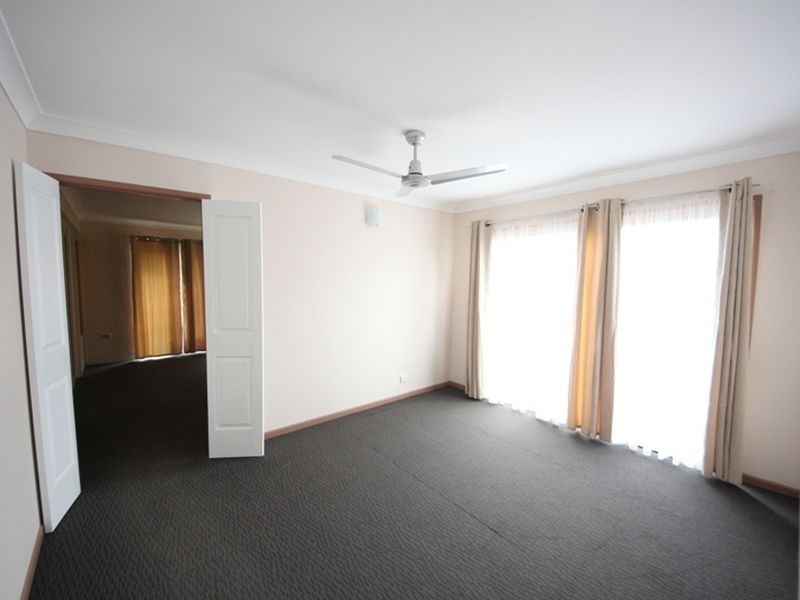 1143 Anzac Avenue (Service Street), Petrie QLD 4502