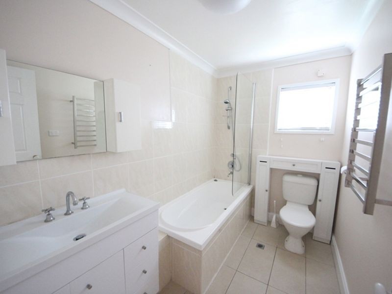 1143 Anzac Avenue (Service Street), Petrie QLD 4502